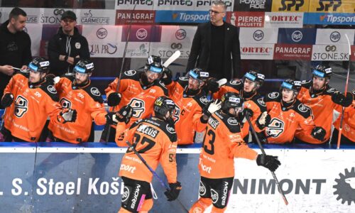 O súperovi v play-off nechcú špekulovať. košice ukončili pozitívnu sériu súpera na domácom ľade