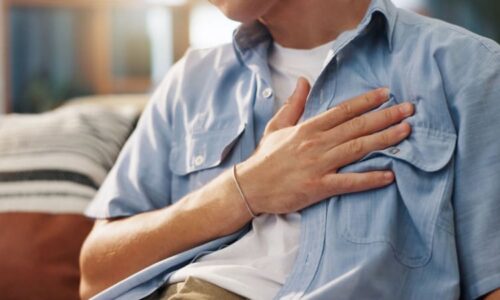 Trápí vás časté pálení žáhy? Může jít o příznak vážné nemoci, smrtnost je u ní až 90 procent