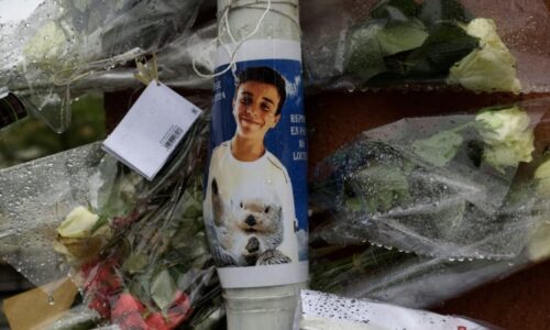 Chlapec ubodal spolužáka, jeho matka přitom oběť fackovala. Francouzský soud vynesl verdikt