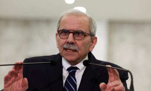 Libanon zakázal činnosť proiránskeho hnutia Hizballáh. Militantov vyzval, aby odovzdali svoje zbrane štátu