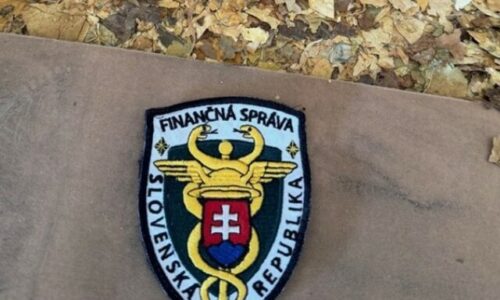 Finančná správa zabránila takmer dvojmiliónovej škode, v rámci akcie Triplex zaistila viac ako desať ton tabaku – FOTO