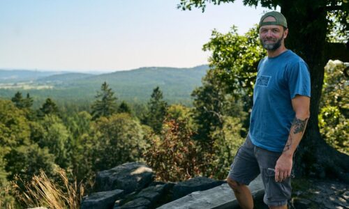 FOTO: Na prežitie stačí aj deväť metrov štvorcových na kolesách. Lukáš Langmajer predáva svoju obytnú dodávku