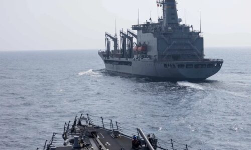 Centrálne velenie USA tvrdí, že Hormuzský prieliv je otvorený. Verí tomu asi ale iba “mierotvorca” Trump