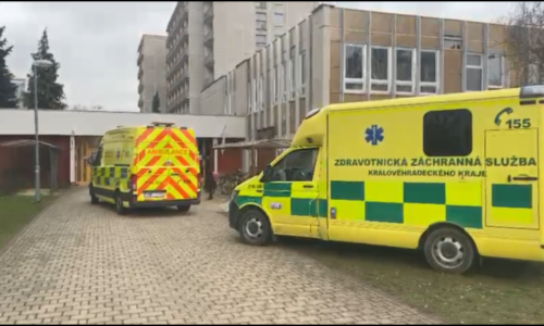 Posun v případu popálení školaček v Hradci: Policie označila viníka. Dívky trpí dodnes