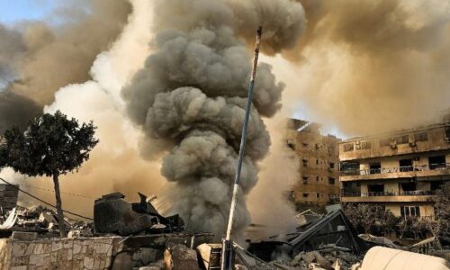 Kňaz z Libanonu: Tisíce utekajú z juhu devastovaného bombami