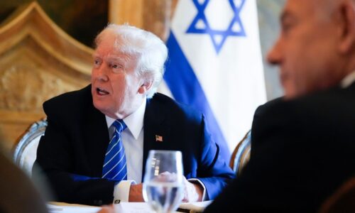 Prečo chce Trump vojnu v Iráne – hľadanie logiky