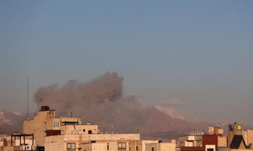 Izrael zasiahol výrobu rakiet v Teheráne a Isfaháne, tvrdí armáda. Údery budú pokračovať, dodal Netanjahu