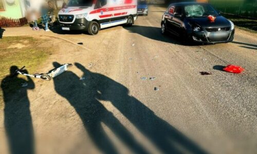 Kolobežkárka sa zrazila s autom pri Rimavskej Sobote, do nemocnice ju odvážal vrtuľník – FOTO