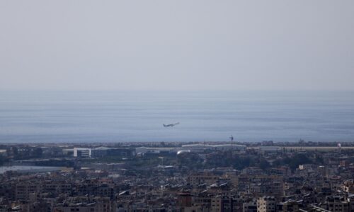 Libanon odkladá parlamentné voľby kvôli obnoveniu konfliktu medzi Hizbálláhom a Izraelom