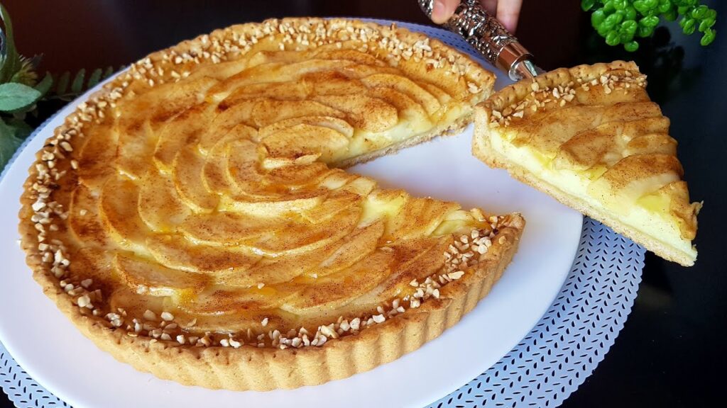 Crostata di crema e mele 👌fa impazzire il mondo. ricetta facile e veloci 👍