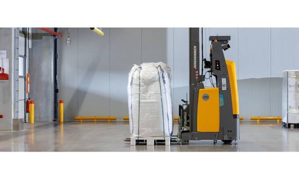 Jeden vozík, veľká zmena. Jungheinrich ukazuje, že automatizácia funguje aj v jednoduchých prevádzkach
