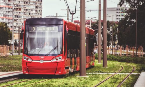 Bratislava požiada na jar o celkovú kolaudáciu trate električky v Petržalke