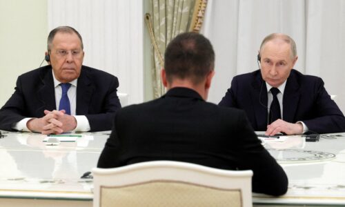 Moskva a Budapešť manipulujú s témou vojnových zajatcov, reaguje Kyjev na prepustenie dvoch maďarských občanov