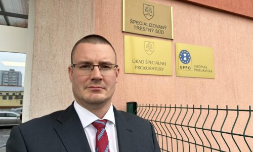 Prokurátora Michala Šúreka a ďalšie tri osoby obvinené v rámci akcie Kajúcnik prepustili zo zadržania