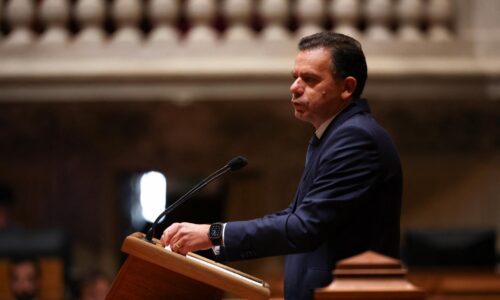 Portugalsko povolilo USA využiť základňu na Azorských ostrovoch na operácie proti Iránu. Má však tri podmienky