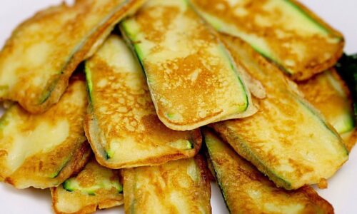 Sie sind so lecker! Ich habe diese Zucchini den ganzen Sommer über gemacht! Einfaches Rezept!
