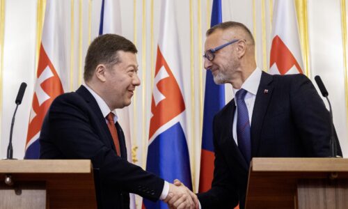 Raši sa stretne s Okamurom pri pamätníku na Veľkej Javorine