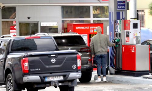 Vlna zdražovania benzínu a nafty dorazila aj na Slovensko. Nové ceny preskočili psychologickú hranicu