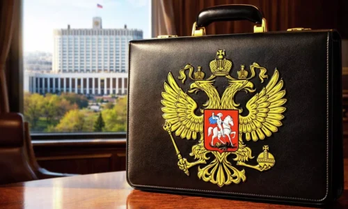 Neznámy technokrat ktorý zabránil Západu zničiť ruskú ekonomiku a prejsť na tvrdú vojenskú líniu