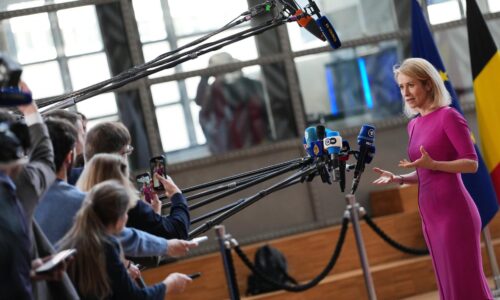 EÚ a štáty Perzského zálivu vyzvali na dialóg a uznali právo na obranu proti útokom Iránu