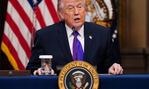 Trump uviedol, že chce byť zapojený do výberu budúceho lídra Iránu. Chameneího syn je neprijateľný, tvrdí