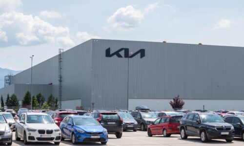 Na východe tento model rastie, v Bratislave sa neuchytil. Kia aj iné podniky tvrdia, že štát platí stále málo