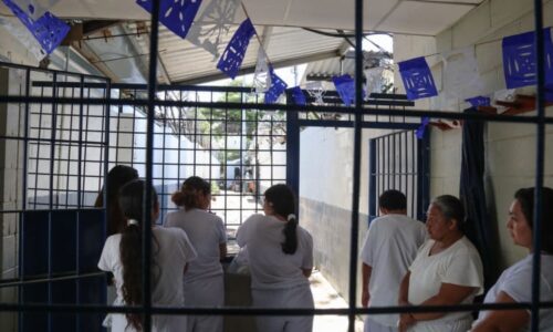 Přišla o dítě a skončila ve vězení. Tvrdý zákaz potratů v Salvadoru znovu drtí ženy