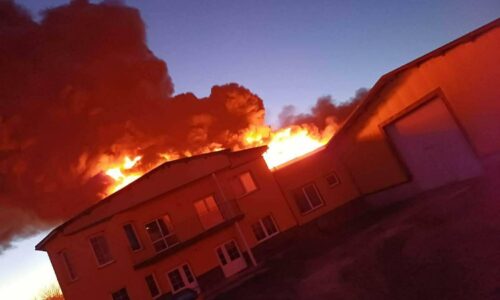 Hasiči uhasili požiar konzervárne v Moravskom Svätom Jáne, experti budú na mieste zisťovať príčinu