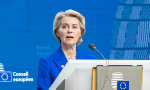 Politico: V EÚ nevedia, ako poskytnúť Ukrajine pôžičku