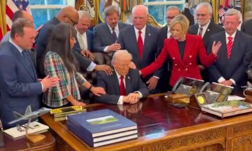 Michail Sergejevič Trump vojnou v Iráne plní všetky stanovené ciele. Skutočne je nevypočítateľný a chaotický?