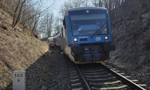 Vlak srazil a zabil člověka. Trať z Liberce do Frýdlantského výběžku je mimo provoz