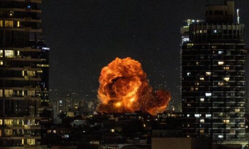 Ďalší útok na Tel Aviv: Iránu nedochádzajú rakety, zatiaľ míňa staršie modely