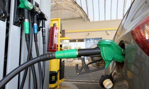 Tankovanie v krajinách V4: Slovensko má najdrahší benzín, nafta je drahšia len v Maďarsku