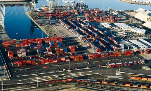 Vrátí Trump světu 166 miliard dolarů? Americký soudce jedná s právníky vlády o vratkách cel