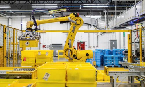 V Litve obvinili päť ľudí v súvislosti s výbuchmi balíkov zaslaných letecky v roku 2024