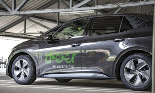 Revoluce v parkování u obchodních center? Nová speciální místa u Čechů budí vášnivé emoce