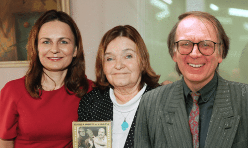 Komik Šimek si na milované Šumavě koupil chatu, osla i hospodu. Pak zasáhl krutý osud