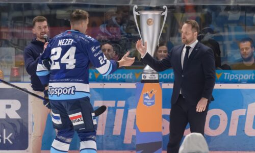 Nitra sa pohára dušana pašeka nechytila. mezei: asi je lepšia šanca, keď sa ho človek nedotkne