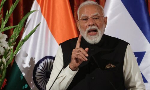 India tvrdí, že bude pokračovať v nákupe ruskej ropy aj bez povolenia od USA