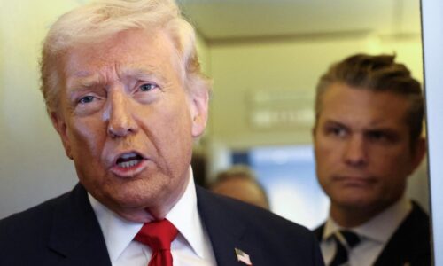 Trump odkazuje, že britské lietadlové lode už nepotrebuje. Útok na dievčenskú školu vykonal podľa neho Irán