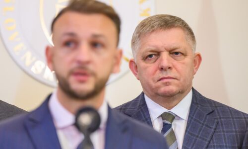 Fico varuje pred ďalšou migračnou krízou v súvislosti s napadnutím Iránu, chce cvičenia na hraniciach