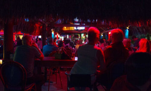 Šokující výsledky kontrol: Šéf hasičů by půlku barů zavřel. Hrozí tragédie jako ve Švýcarsku?