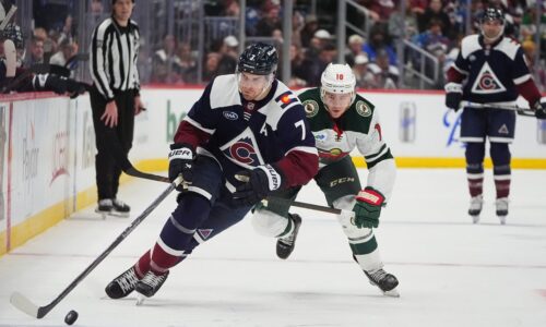 Nový útočník sa zapísal skvelo. O výhre Colorada však rozhodol nenahraditeľný MacKinnon