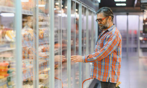 Pozor na trojici nebezpečných potravin. Inspektoři v nich našli plíseň i jedovaté látky