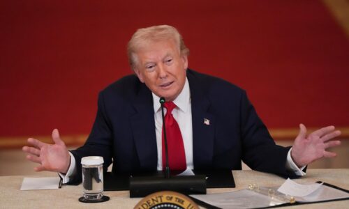 Po Putinovi nabúrava plány našich fabrík Trump. Oddiali útok na Irán zisky aj v Sotákovej hute?