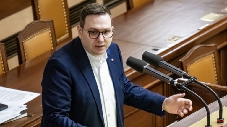 Udělám vše pro to, aby babišův kabinet nedovládl. v ods si mě testují, říká lipavský