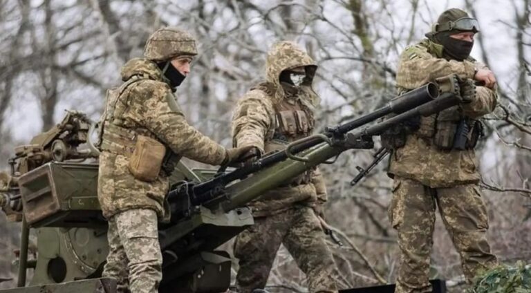 Ukrajinská armáda nedokáže zastaviť ruský postup v sumy, nasadila bariérové oddiely proti dezertérom