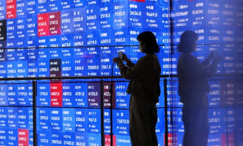 Japonská burza sa pre zdraženie ropy prudko prepadla. Klesla na najnižšiu úroveň za dva mesiace