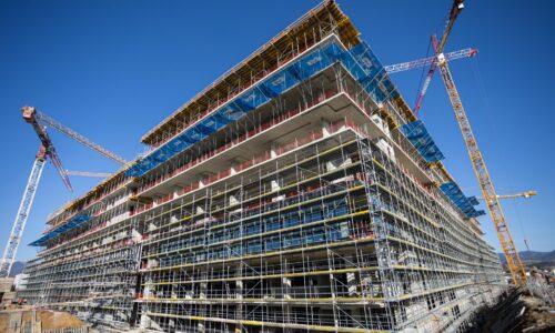 Stavebná produkcia Slovenska v januári prvýkrát od vlaňajšieho apríla medziročne klesla