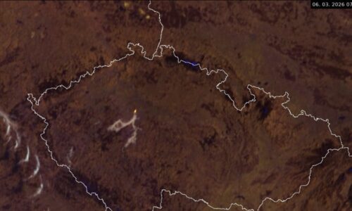 Záhadný záblesk nad Prahou má banální vysvětlení. Expert našel „viníka“ v srdci Holešovic